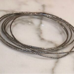 ⛱️🔥Silver Diamond-Cut Thin Stackable Bangle Bracelet Set of 5 - OS